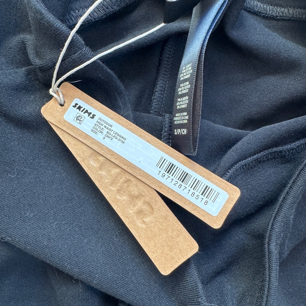 NWT | SKIMS Outdoor High-Waisted Banded Legging | Women’s Small | Onyx Black - Picture 7 of 10